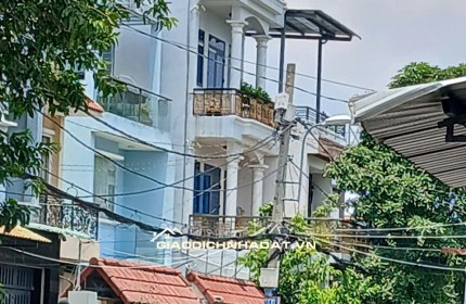 Bán nhà 100m2, 3 tầng, 3PN, 4WC, Trung Mỹ Tây 2A, Q12, 5.6 tỷ - Sổ Hồng